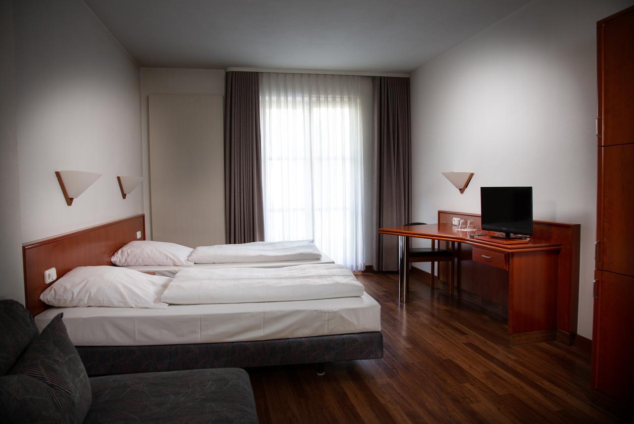 Altstadthotel Brauereigasthof Winkler Berching Kültér fotó